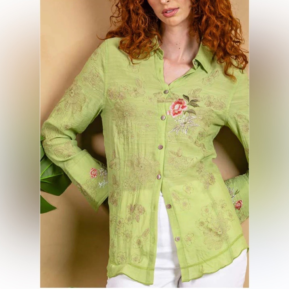 Paparazzi Embroidered Floral Print Long Bell Sleeve Button Down Top Small